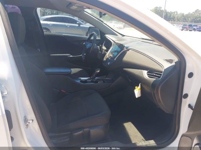 1G1ZG5ST5MF055417 Chevrolet Malibu Fwd Rs