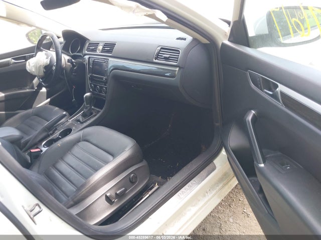 Aukcja sprzedaży 2017 Volkswagen Passat 1.8t Sel Premium, vin: 1VWCT7A31HC038267, numer aukcji: 45289617