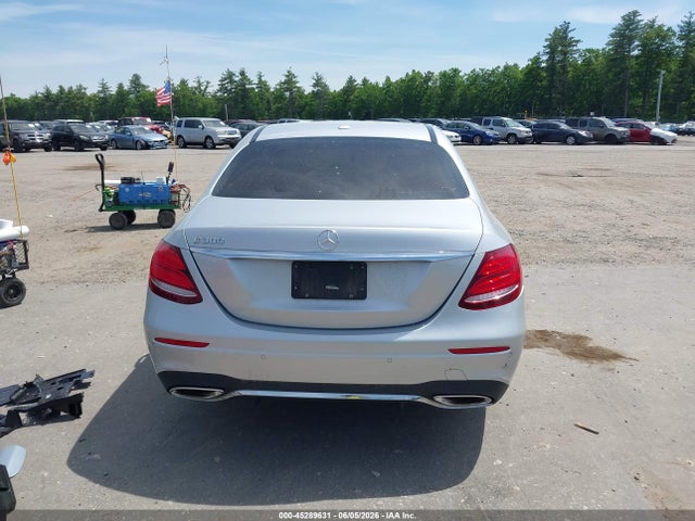 Mercedes-Benz E 300 2019 WDDZF4JB7KA527601 Image 16