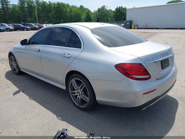 Mercedes-Benz E 300 2019 WDDZF4JB7KA527601 Image 3
