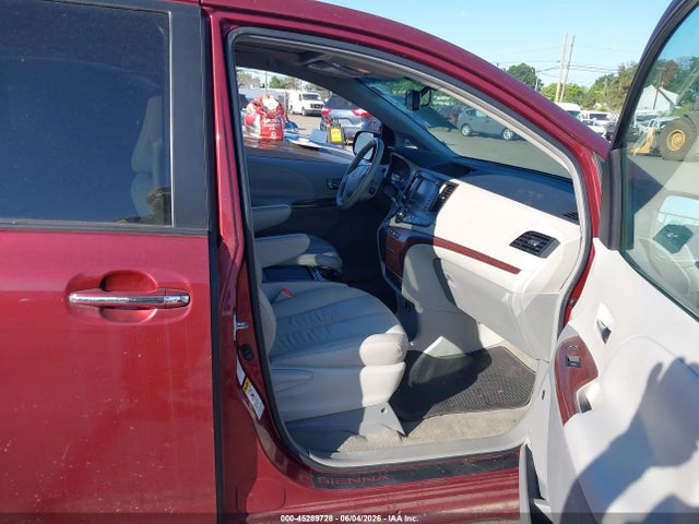 Aukcja sprzedaży 2011 Toyota Sienna Xle, vin: 5TDDK3DC4BS022231, numer aukcji: 45289728