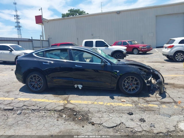 Продажа на аукционе авто 2018 Tesla Model 3 Long Range/mid Range, vin: 5YJ3E1EA9JF173377, номер лота: 45289746
