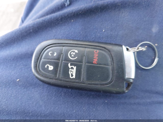 45289770 :رقم المزاد ، 1C4PJMLX2JD607586 vin ، 2018 Jeep Cherokee Latitude Plus 4x4 مزاد بيع