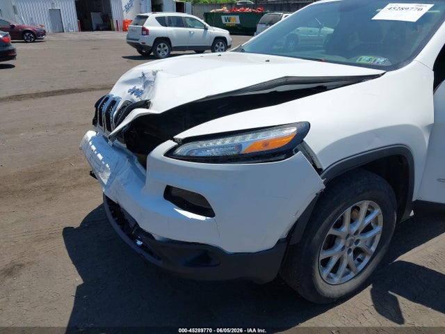 45289770 :رقم المزاد ، 1C4PJMLX2JD607586 vin ، 2018 Jeep Cherokee Latitude Plus 4x4 مزاد بيع