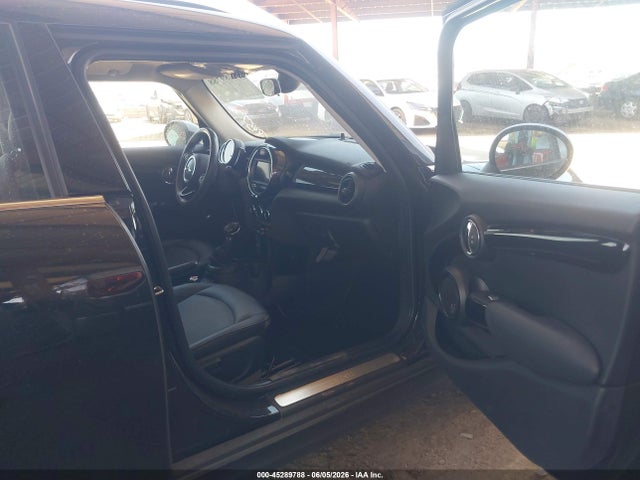 Mini Hardtop Cooper 2019 WMWXU1C56K2F81964 Image 5