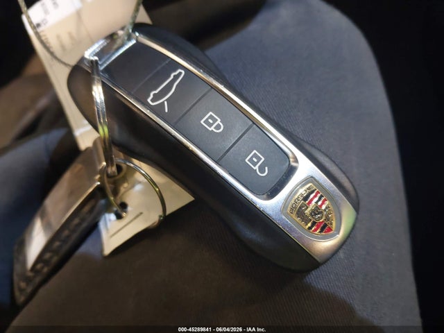 45289841 :رقم المزاد ، WP0AG2A79KL139455 vin ، 2019 Porsche Panamera Gts مزاد بيع