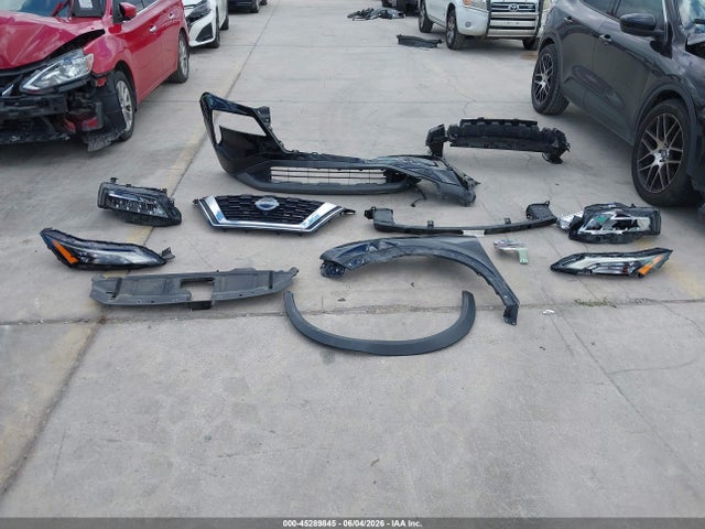5N1BT3BA3NC727299 Nissan Rogue Sv Fwd