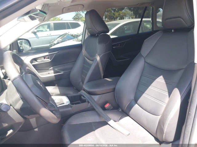 45289854 :رقم المزاد ، 2T3C1RFVXPW279559 vin ، 2023 Toyota Rav4 Xle Premium مزاد بيع