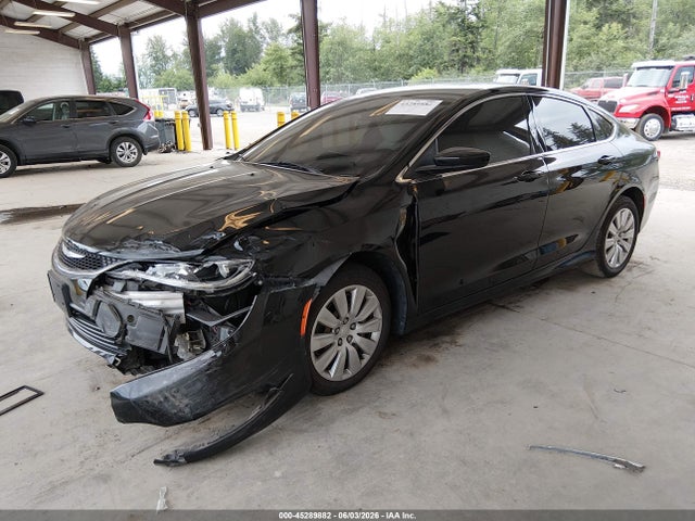 Chrysler 200 LX 2016 1C3CCCFB6GN183517 Image 2
