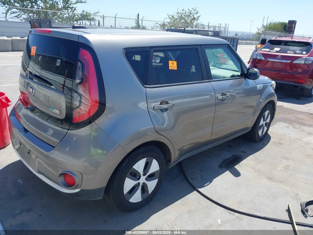 KNDJP3AE3H7022458 KIA Soul Ev Eve