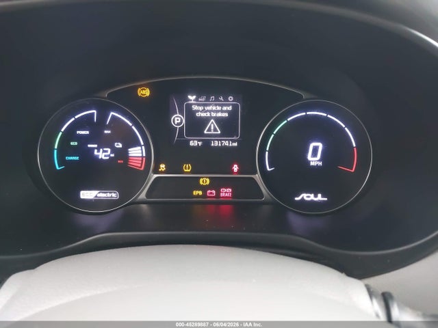 KNDJP3AE3H7022458 KIA Soul Ev Eve