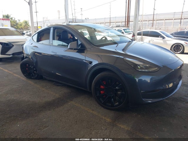 2021 Tesla Model Y Long Range Dual Motor All-wheel Drive მანქანა იყიდება აუქციონზე, vin: 5YJYGDEE4MF182397, აუქციონის ნომერი: 45289900