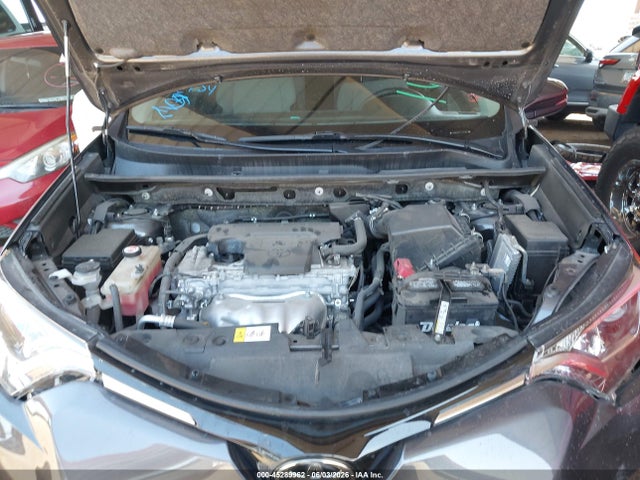 JTMWFREVXJJ167494 Toyota Rav4 Xle
