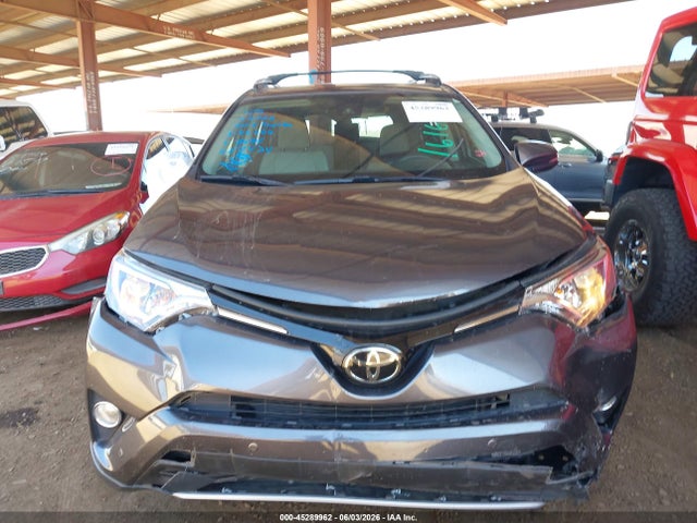 JTMWFREVXJJ167494 Toyota Rav4 Xle