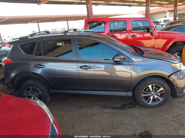 JTMWFREVXJJ167494 Toyota Rav4 Xle