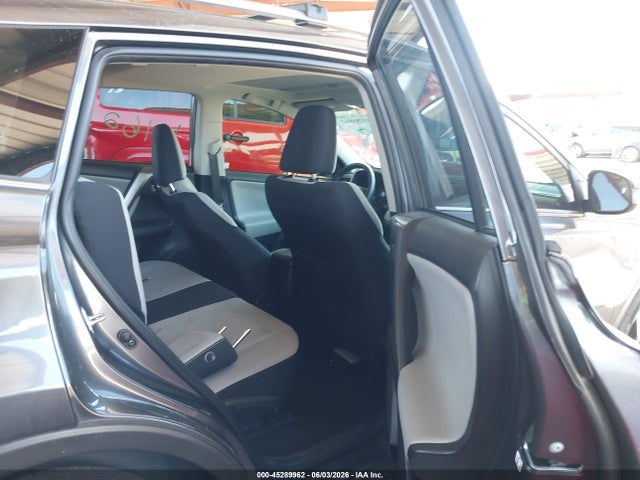 JTMWFREVXJJ167494 Toyota Rav4 Xle