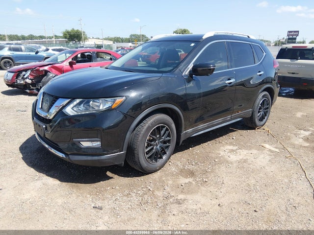 Nissan ROGUE SV 2017 5N1AT2MT5HC895468 Image 2