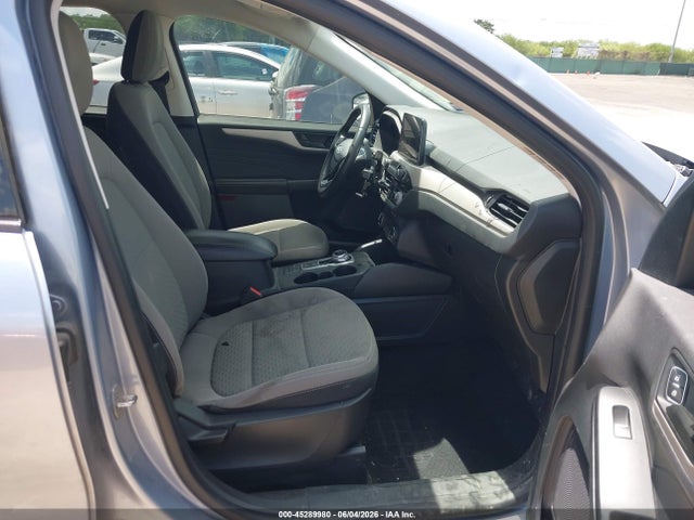 Продаж на аукціоні авто 2022 Ford Escape Se, vin: 1FMCU0G67NUB90676, номер лоту: 45289980