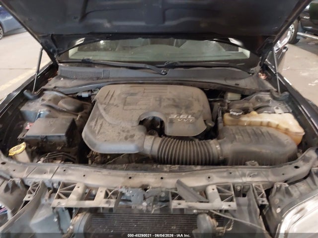 2C3CCAEG2FH766126 Chrysler 300C