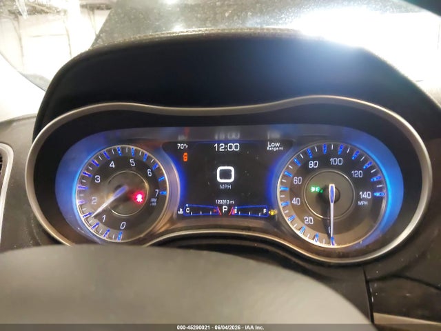 2C3CCAEG2FH766126 Chrysler 300C