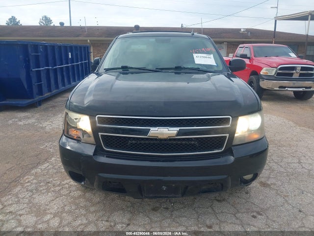 45290046 :رقم المزاد ، 1GNSKJE32BR208642 vin ، 2011 Chevrolet Suburban 1500 Lt1 مزاد بيع