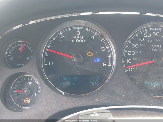 45290046 :رقم المزاد ، 1GNSKJE32BR208642 vin ، 2011 Chevrolet Suburban 1500 Lt1 مزاد بيع