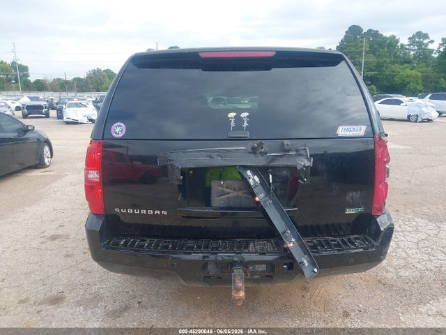 45290046 :رقم المزاد ، 1GNSKJE32BR208642 vin ، 2011 Chevrolet Suburban 1500 Lt1 مزاد بيع