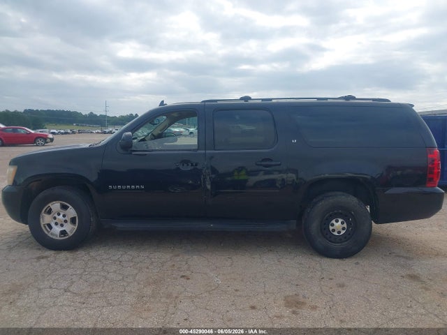 45290046 :رقم المزاد ، 1GNSKJE32BR208642 vin ، 2011 Chevrolet Suburban 1500 Lt1 مزاد بيع