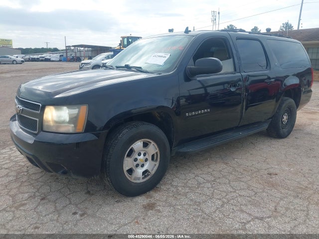 45290046 :رقم المزاد ، 1GNSKJE32BR208642 vin ، 2011 Chevrolet Suburban 1500 Lt1 مزاد بيع