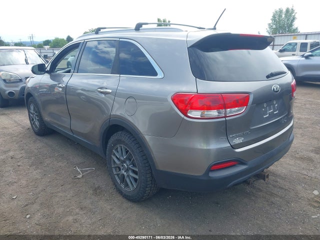 45290171 :رقم المزاد ، 5XYPGDA57HG312737 vin ، 2017 Kia Sorento 3.3l Lx مزاد بيع