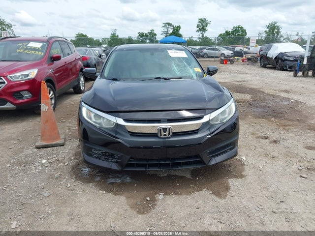 Продажа на аукционе авто 2016 Honda Civic Lx, vin: 19XFC2F58GE092217, номер лота: 45290318