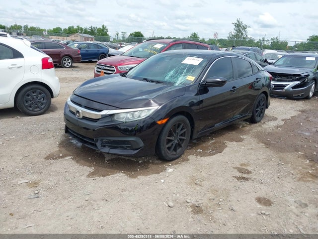 Продажа на аукционе авто 2016 Honda Civic Lx, vin: 19XFC2F58GE092217, номер лота: 45290318