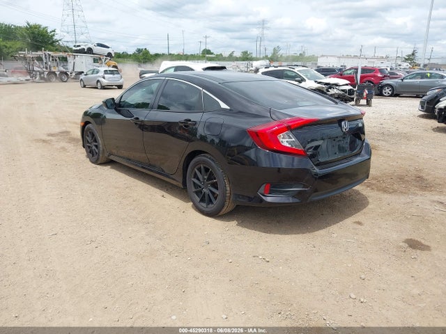 Продажа на аукционе авто 2016 Honda Civic Lx, vin: 19XFC2F58GE092217, номер лота: 45290318