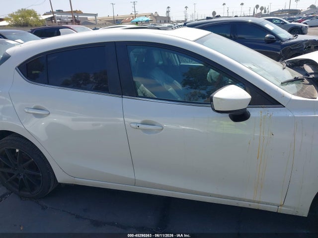 Продажа на аукционе авто 2015 Mazda Mazda3 S Grand Touring, vin: JM1BM1M35F1252014, номер лота: 45290363