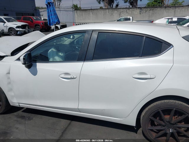 Продажа на аукционе авто 2015 Mazda Mazda3 S Grand Touring, vin: JM1BM1M35F1252014, номер лота: 45290363