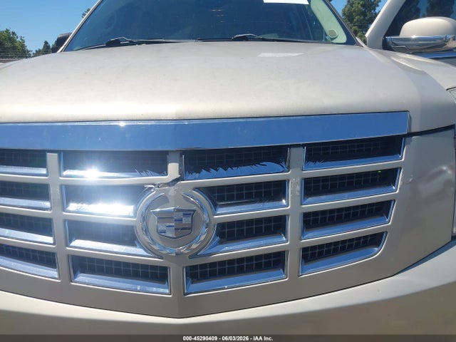 2008 Cadillac Escalade Esv Standard მანქანა იყიდება აუქციონზე, vin: 1GYFC66898R187581, აუქციონის ნომერი: 45290409