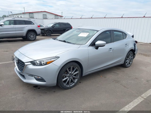 Продаж на аукціоні авто 2018 Mazda Mazda3 Touring, vin: 3MZBN1V37JM198882, номер лоту: 45290533