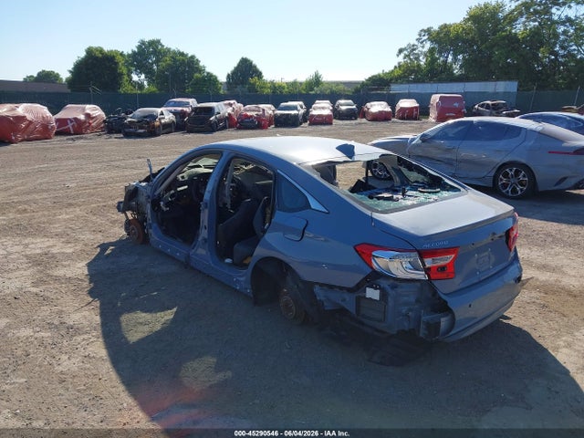 1HGCV3F99NA007795 Honda Accord Hybrid Touring