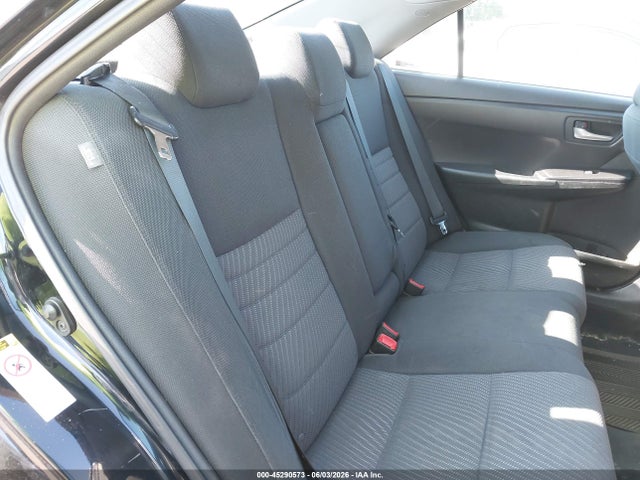 45290573 :رقم المزاد ، 4T1BF1FK1HU281277 vin ، 2017 Toyota Camry Le مزاد بيع