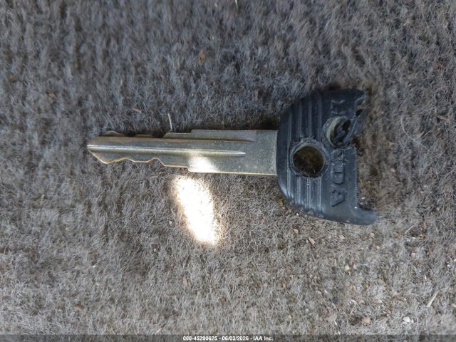 2000 Honda Civic Dx მანქანა იყიდება აუქციონზე, vin: 1HGEJ6226YL130381, აუქციონის ნომერი: 45290625