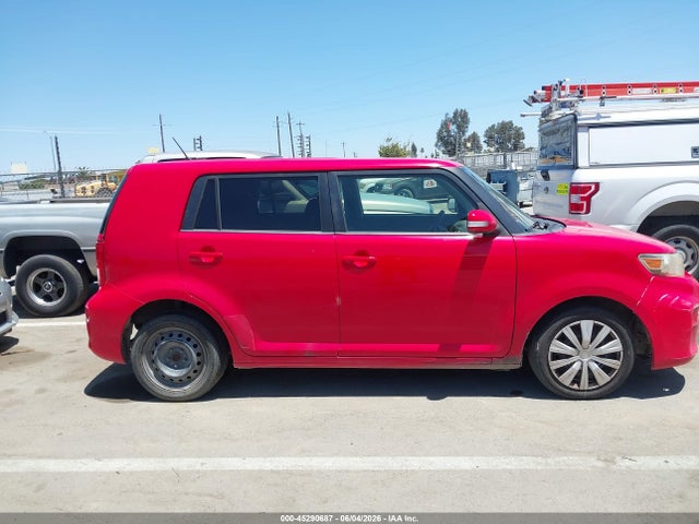 Scion XB 2014 JTLZE4FE4EJ065927 Image 13