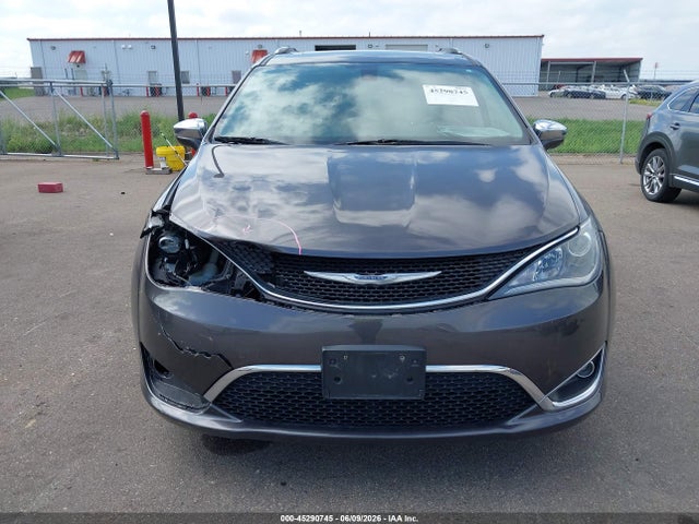Chrysler Pacifica Limited 2017 2C4RC1GG4HR635621 Image 13