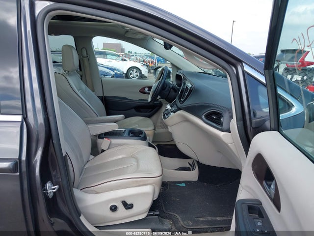 Chrysler Pacifica Limited 2017 2C4RC1GG4HR635621 Image 5