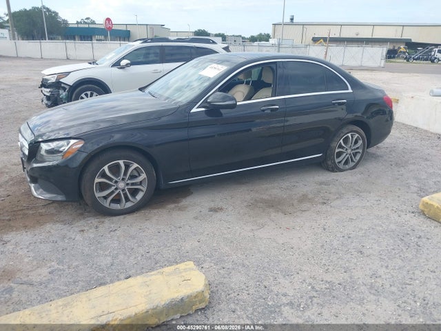 2016 Mercedes-benz C 300 4matic მანქანა იყიდება აუქციონზე, vin: 55SWF4KB2GU146845, აუქციონის ნომერი: 45290761