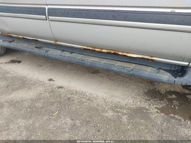 45290785 :رقم المزاد ، 1GNEC16Z65J130804 vin ، 2005 Chevrolet Suburban 1500 Ls مزاد بيع