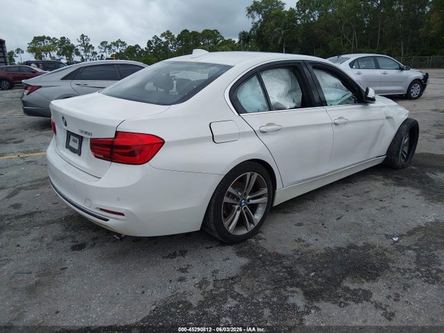2017 Bmw 330i მანქანა იყიდება აუქციონზე, vin: WBA8B9C37HK885981, აუქციონის ნომერი: 45290812