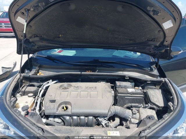 JTNKHMBX0K1042311 Toyota C-HR XLE