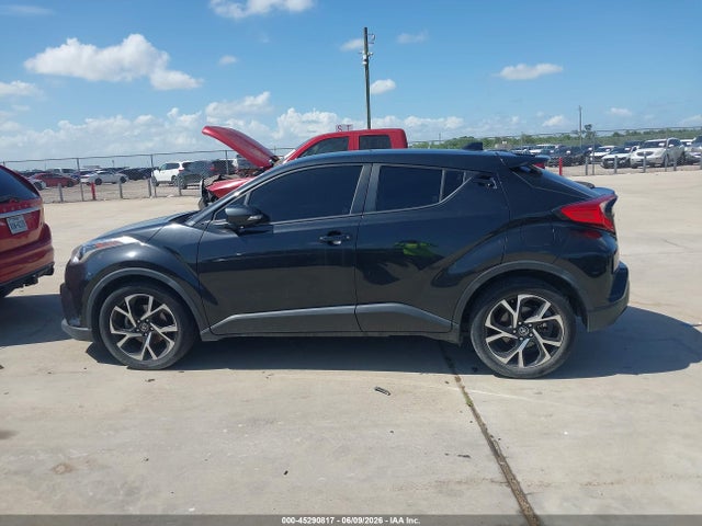 JTNKHMBX0K1042311 Toyota C-HR XLE