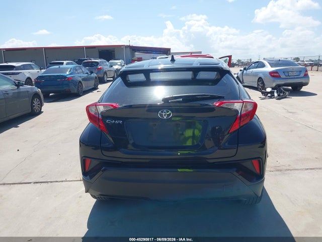 JTNKHMBX0K1042311 Toyota C-HR XLE
