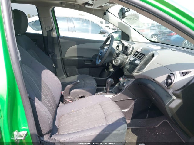 Chevrolet Sonic Lt Auto 2015 1G1JC6SG1F4218810 Image 5